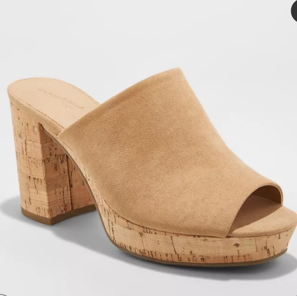 Universal Thread Cork Mules : Tan